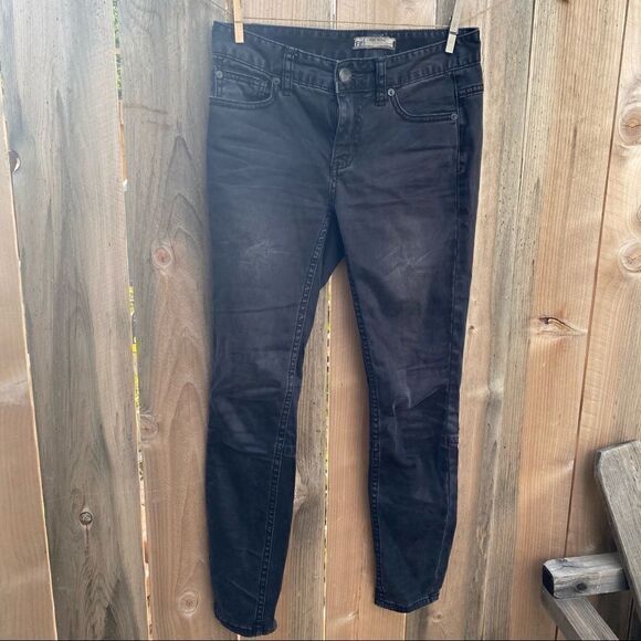 Free People Sueded Sateen Zipper Back Skinny Jeans size 25 - Picture 6 of 13